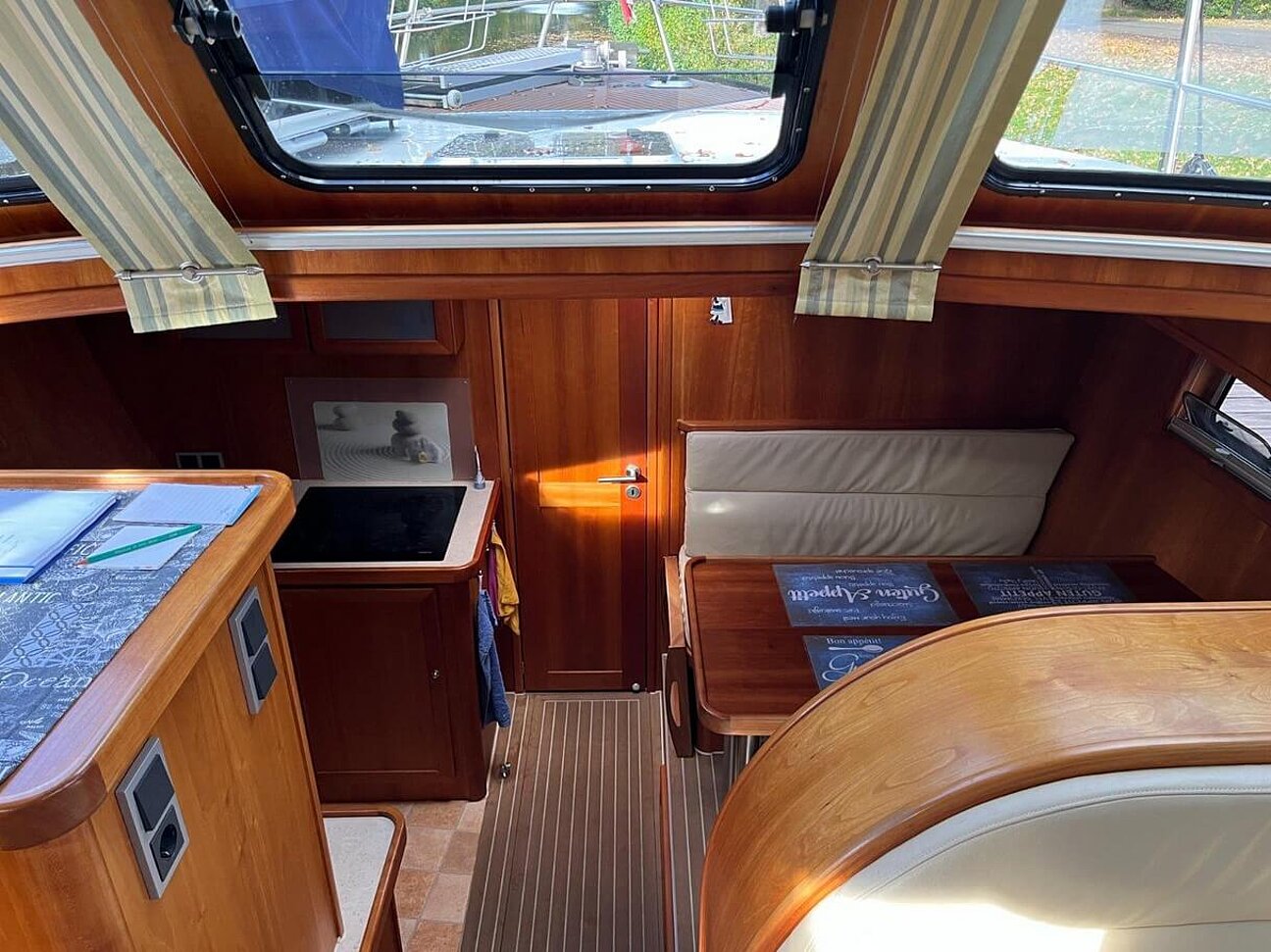 Motoryacht Siemer 42 AC Wohnbereich