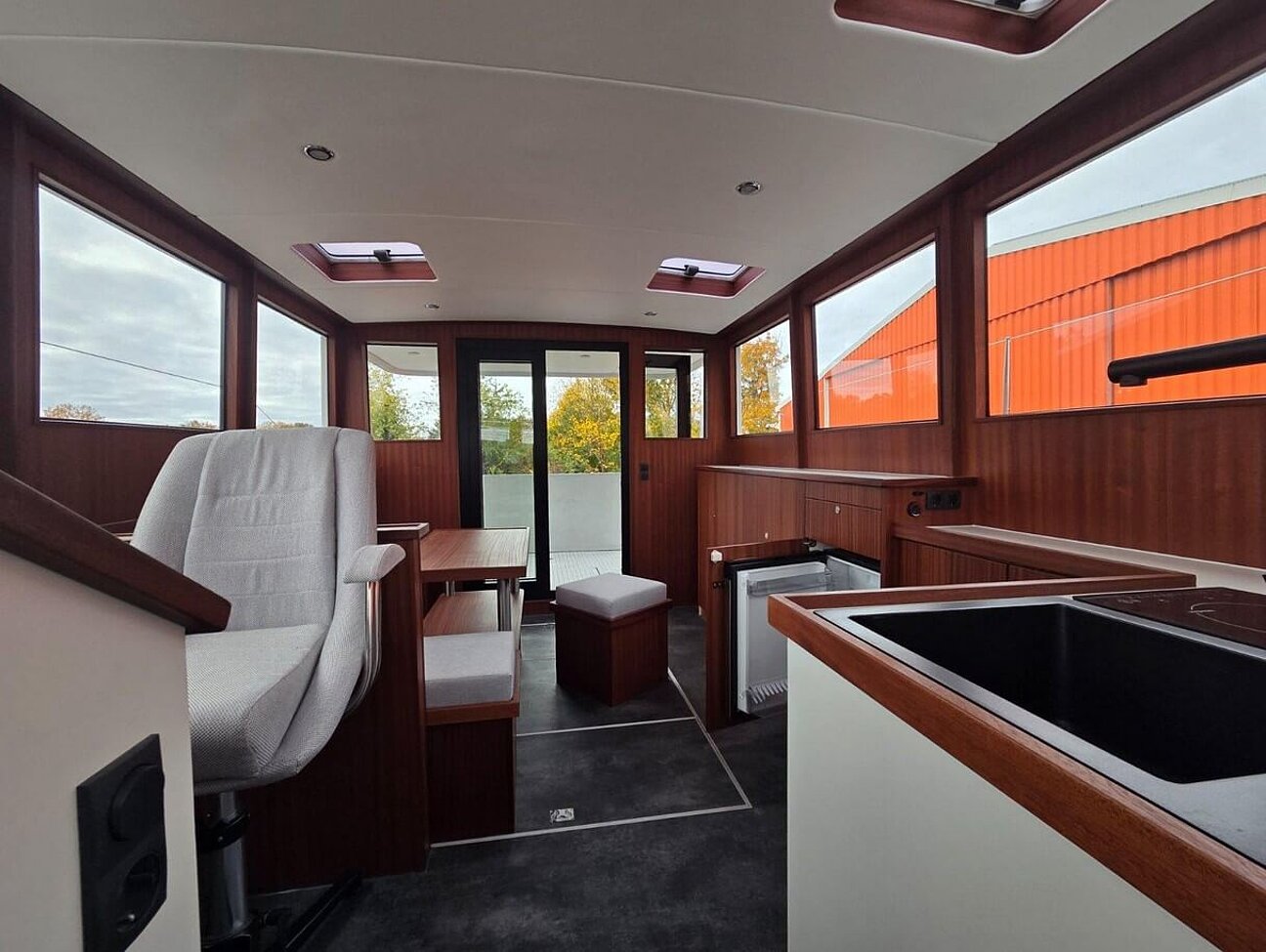 Siemer Aluminium Cruiser BM40 Sedan Halbgleiter Innen