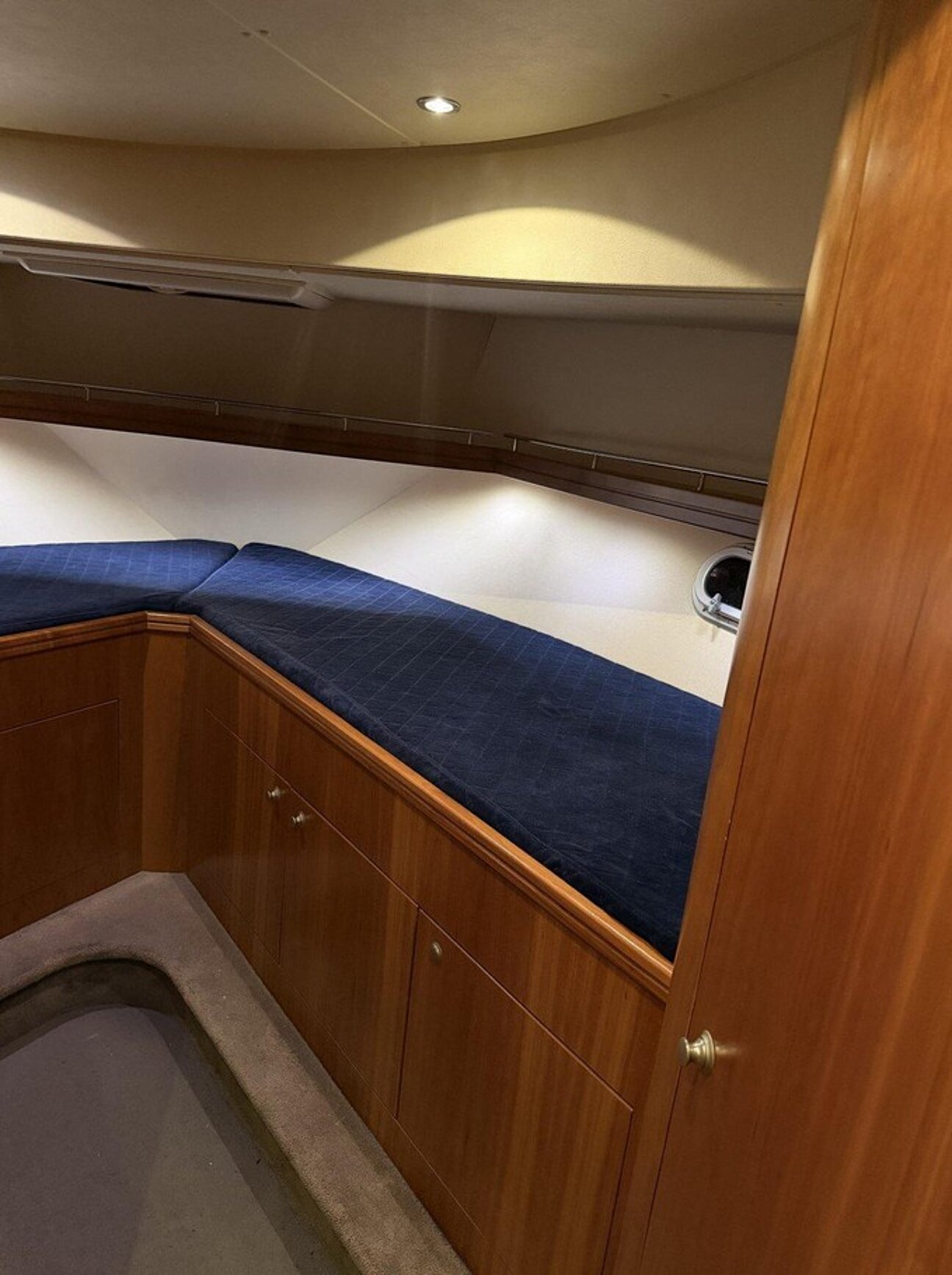 Motoryacht Elling E3 Spezial Schlafbereich