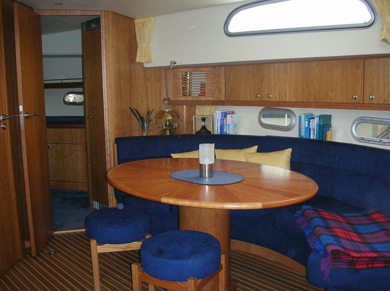 Motoryacht Elling E3 Spezial Wohnbereich