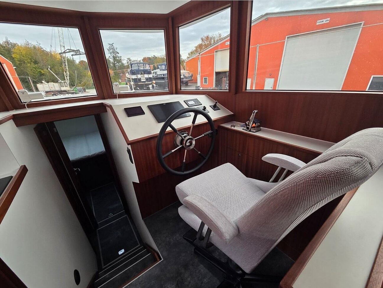 Siemer Aluminium Cruiser BM40 Sedan Halbgleiter Steuer