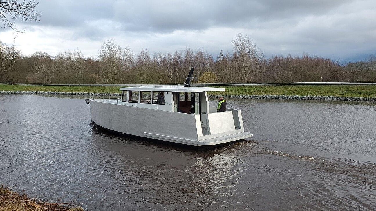 Siemer Aluminium Cruiser BM40 Sedan Halbgleiter Außen