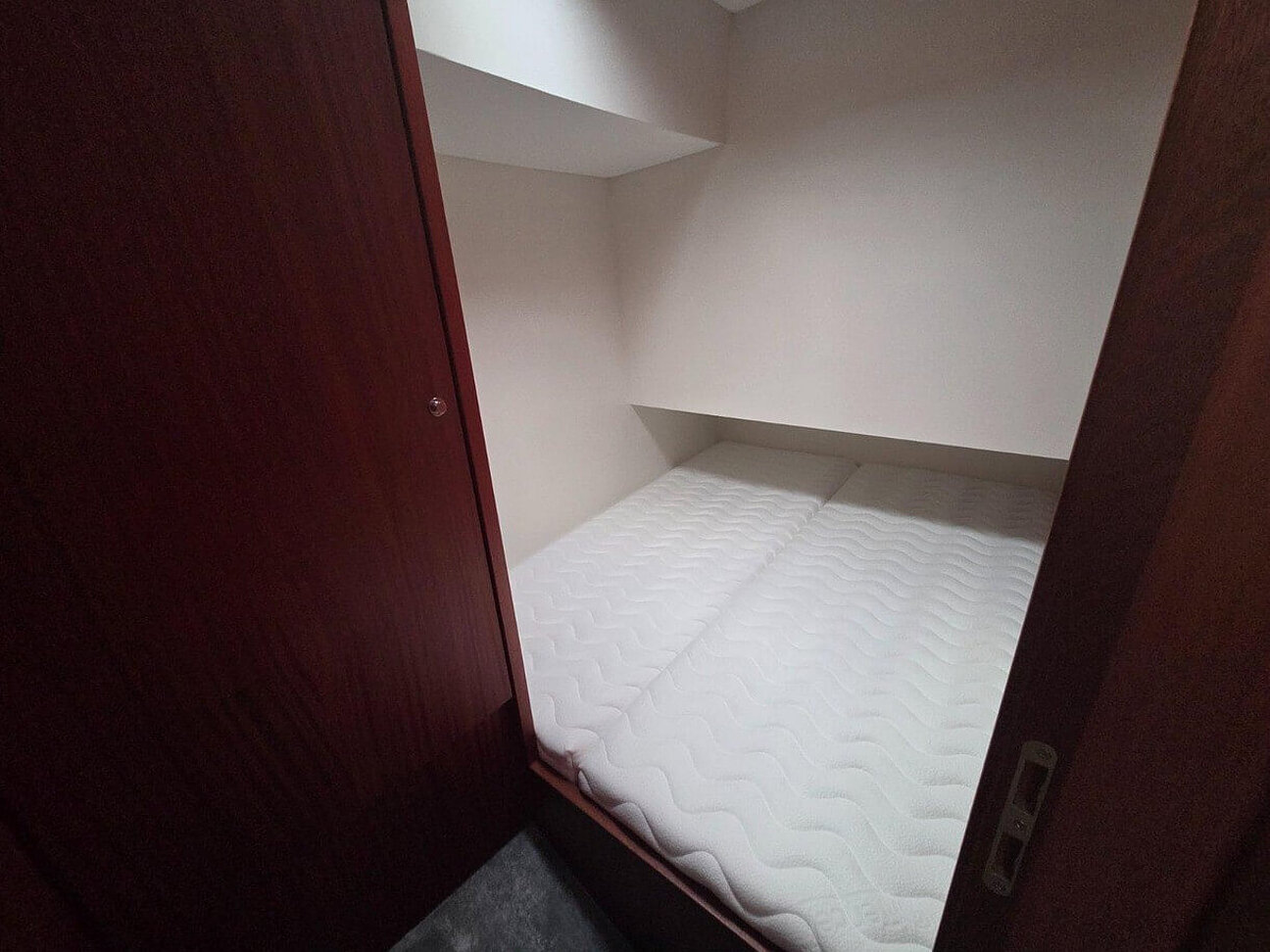 Siemer Aluminium Cruiser BM40 Sedan Halbgleiter Innen