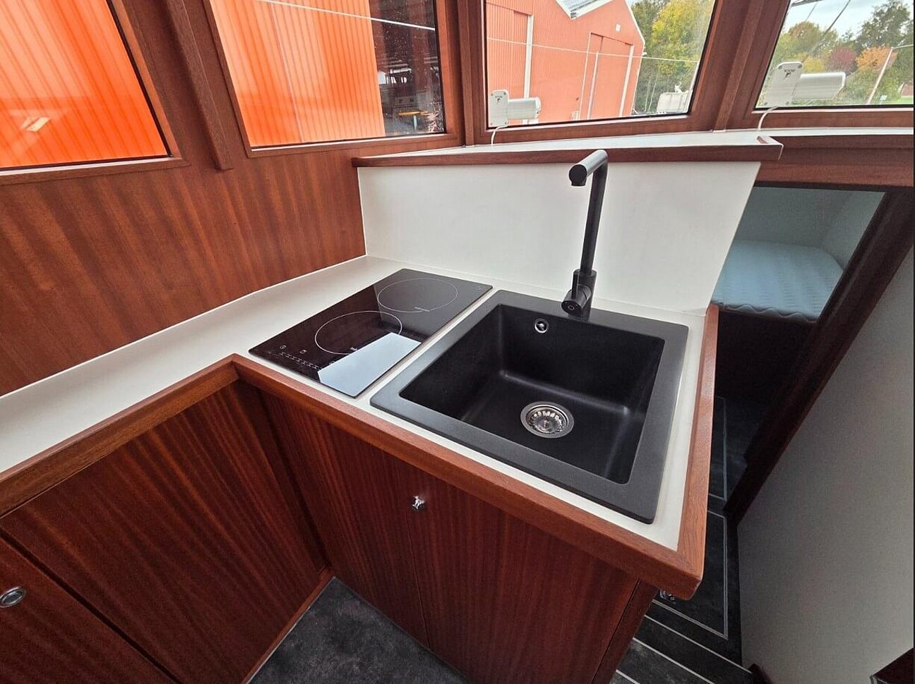 Siemer Aluminium Cruiser BM40 Sedan Halbgleiter Theke