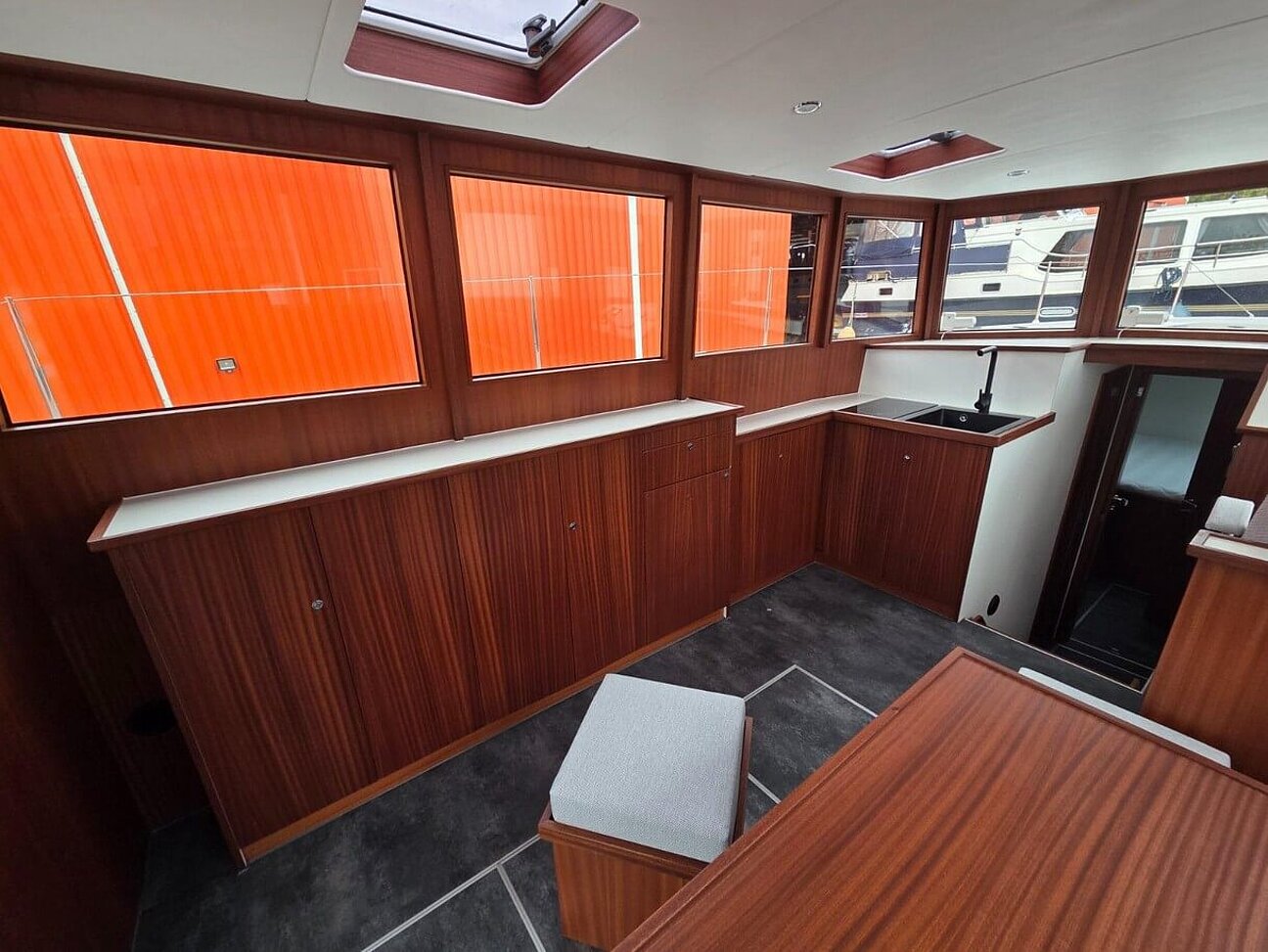 Siemer Aluminium Cruiser BM40 Sedan Halbgleiter Innen